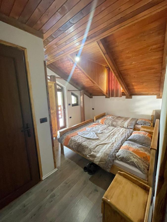 Hotel Natyra Balcony Valbone Exterior foto